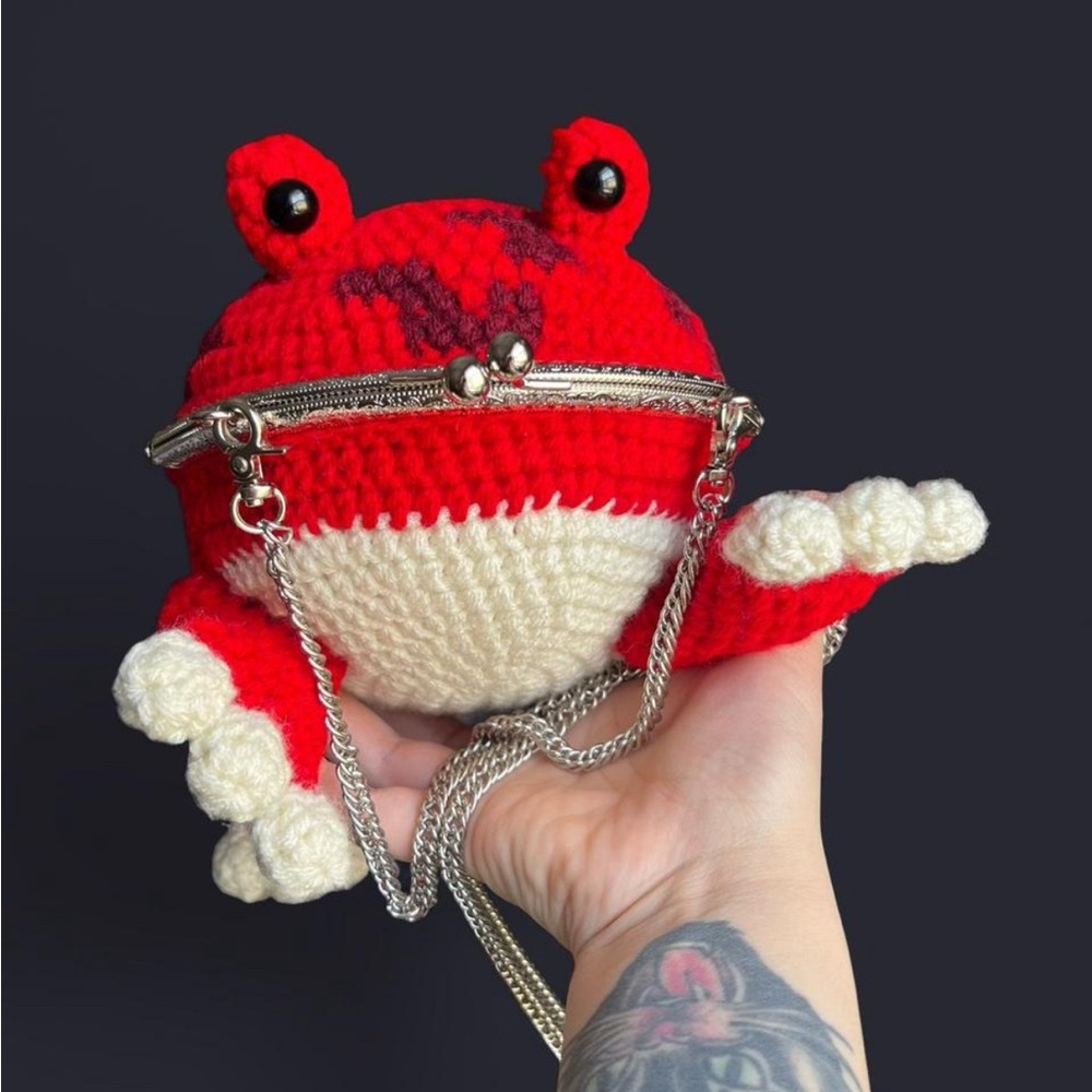 Handmade Speckled Red & Cream Crochet Frog Crossbody Bag